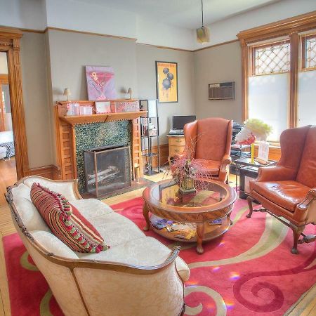 M&M Victorian Bed And Breakfast Marinette ภายนอก รูปภาพ